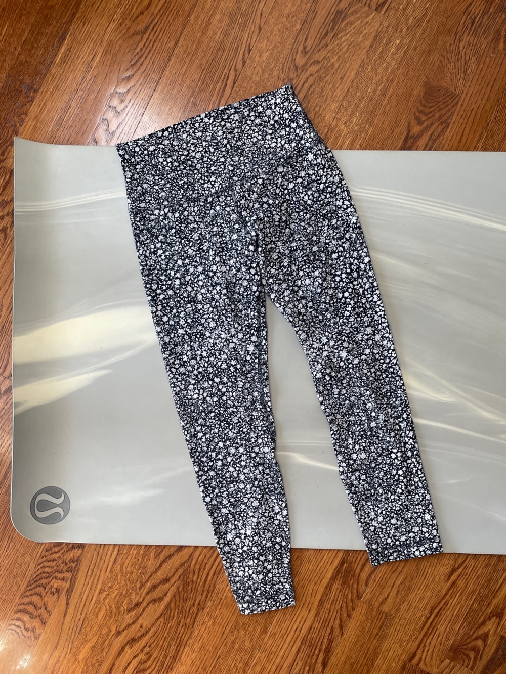 Lululemon I 6